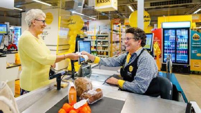 "Chat checkouts" emerge in the Netherlands to fight social isolation