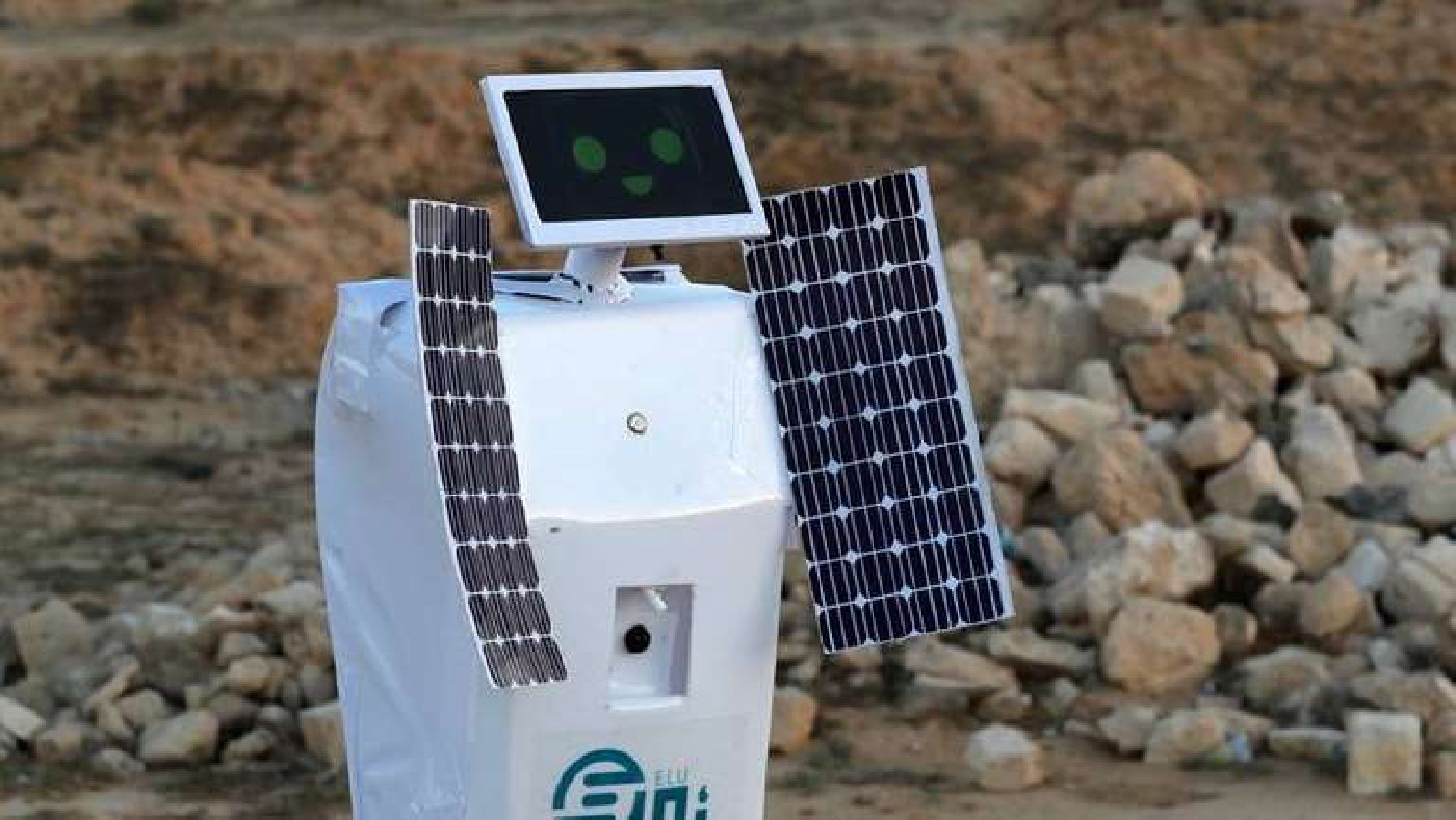 ELU, an Egyptian robot that creates water from thin air